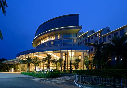 Hotel Discovery Ancol menawarkan kenyamanan menginap modern di kawasan wisata Ancol dengan fasilitas lengkap dan akses mudah ke pantai serta tempat hiburan, ideal untuk liburan maupun perjalanan bisnis.