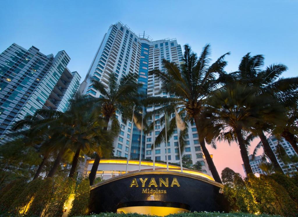 AYANA Midplaza Jakarta adalah hotel bintang lima di pusat bisnis Jakarta yang menawarkan kenyamanan elegan, fasilitas premium, dan layanan kelas dunia, ideal untuk perjalanan bisnis maupun liburan.